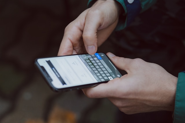 Send SMS Online in South Africa Without Registration in 2026