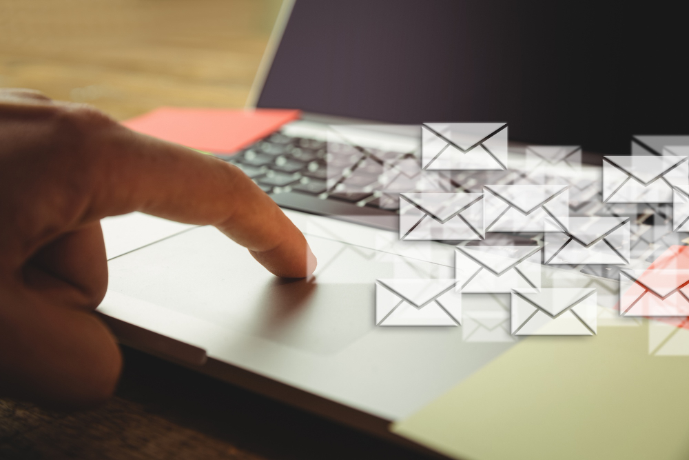 Top 10 SMS Features to Make Communicating Easier