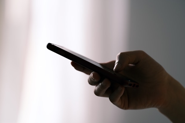 Voice SMS vs USSD for OTPs: Which Works Better in Low Connectivity Areas?